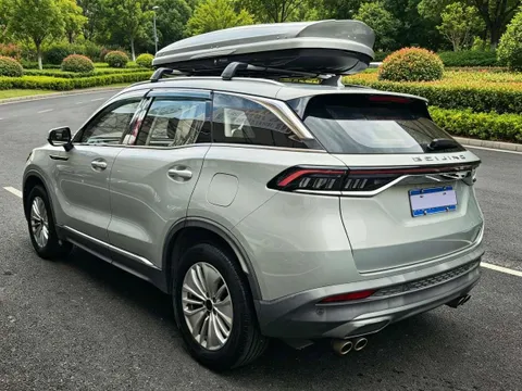 BAIC X7