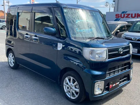 Toyota Pixis Mega