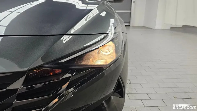 Hyundai Elantra (Avante)