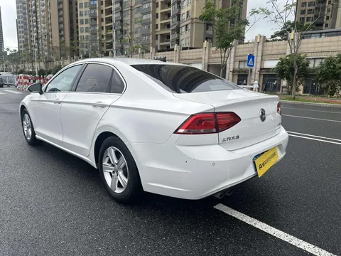 Volkswagen Lamando