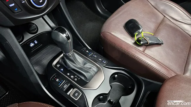 Hyundai Grand Santa Fe (Maxcruz)