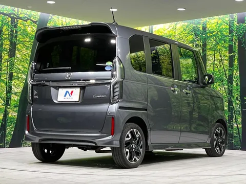 Honda N-BOX Custom