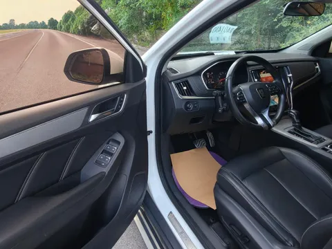 Roewe RX5