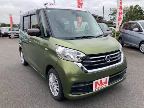 Nissan Dayz Roox