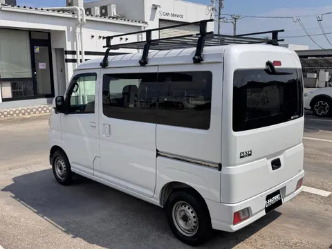 Toyota Pixis Van