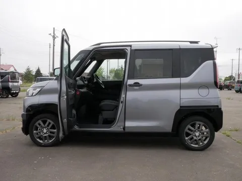 Mitsubishi Delica Mini