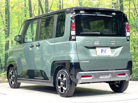 Mitsubishi Delica Mini