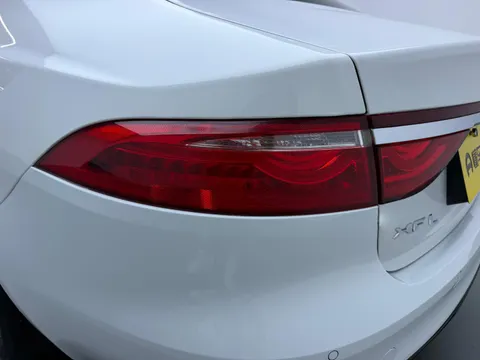 Jaguar XFL