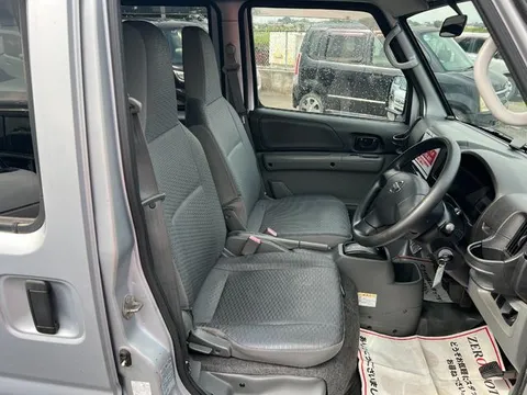 Nissan Clipper