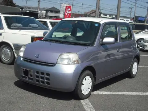 Daihatsu Esse