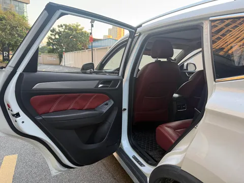 Roewe RX5