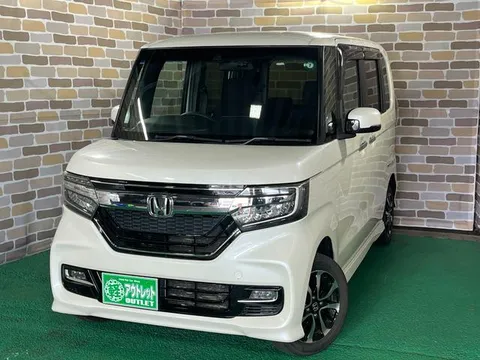 Honda N-BOX Custom