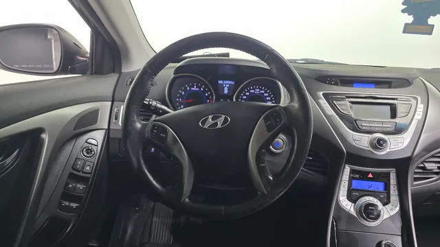 Hyundai Elantra (Avante)