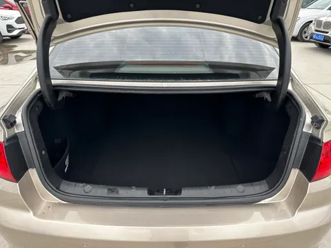 Geely Emgrand GL