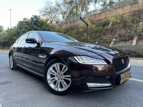 Jaguar XFL