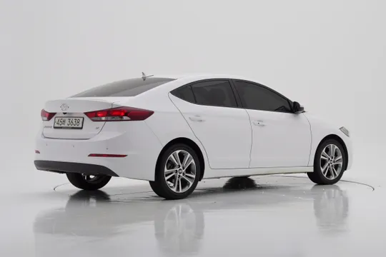Hyundai Elantra (Avante)