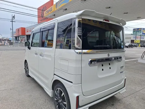 Suzuki Spacia Custom