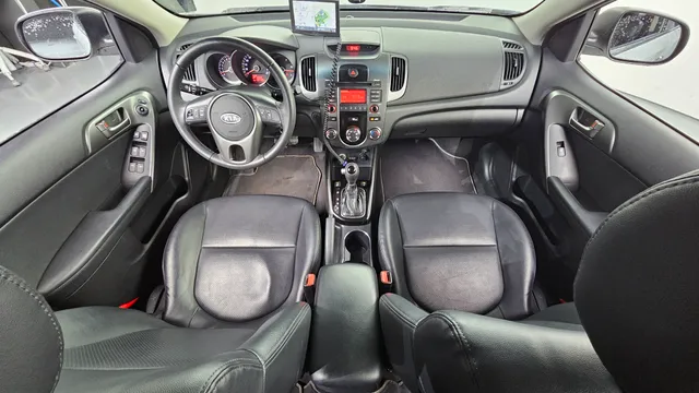 Kia Cerato (Forte)