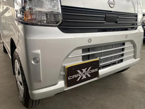 Nissan Clipper Van