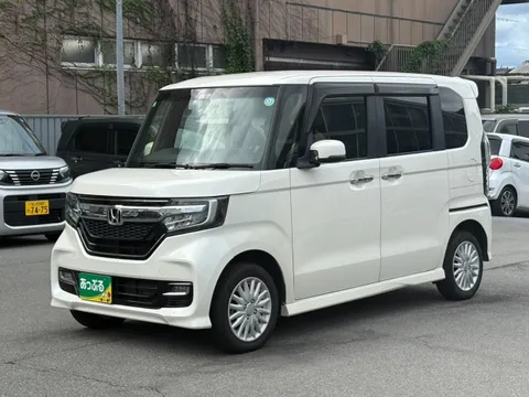 Honda N-BOX Custom