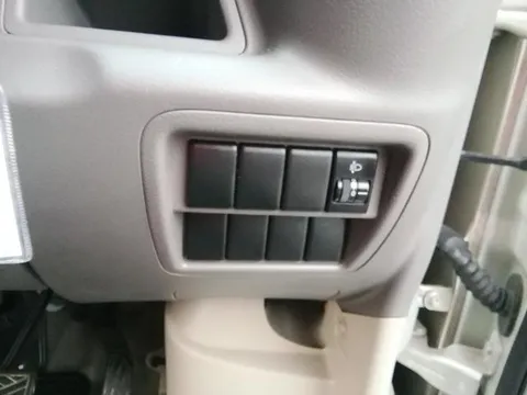 Mitsubishi Minicab Van
