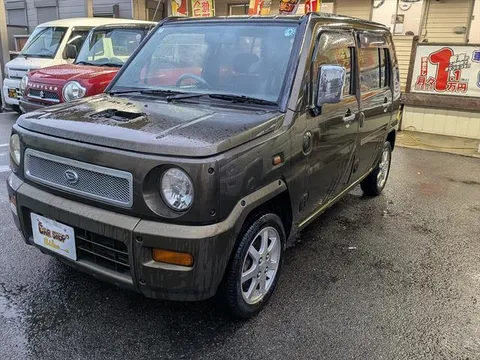 Daihatsu Naked