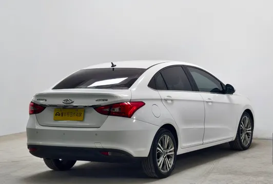 Chery Arrizo 5