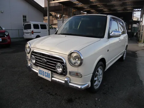 Daihatsu Mira Gino