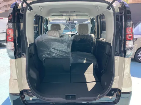 Mitsubishi Delica Mini