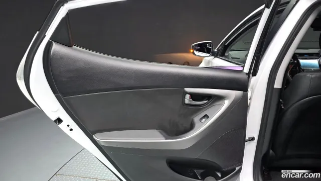 Hyundai Elantra (Avante)