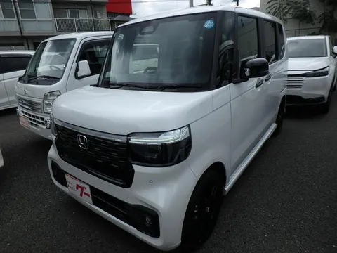Honda N-BOX Custom