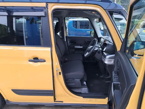 Suzuki Spacia Gear