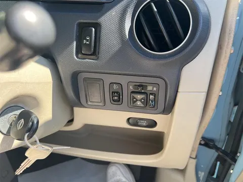 Nissan Otti