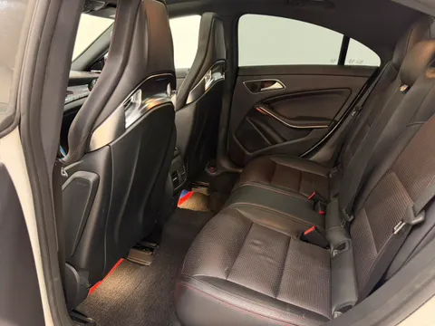 Mercedes-Benz Mercedes-Benz CLA
