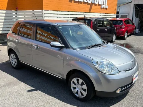 Mazda Verisa