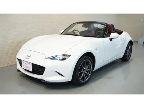 Mazda MX-5 (Roadster)