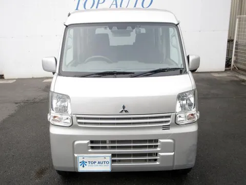 Mitsubishi Minicab Van