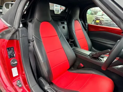 Mazda MX-5 (Roadster)