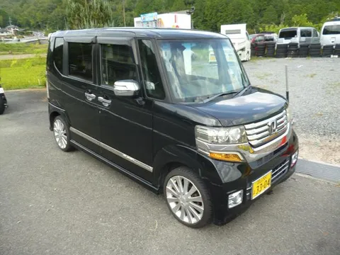 Honda N-BOX Custom