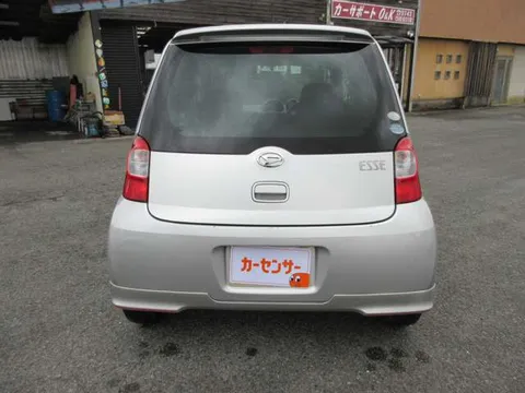 Daihatsu Esse