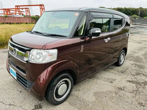 Honda N-BOX Slash