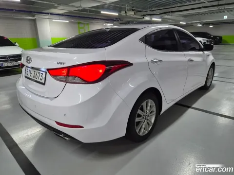Hyundai Elantra (Avante)