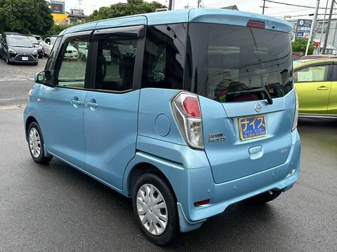 Nissan Dayz Roox