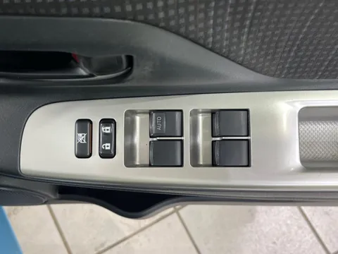 Toyota Yaris (Vitz)