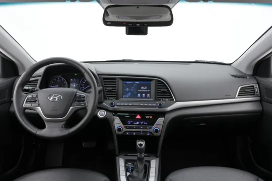 Hyundai Elantra (Avante)