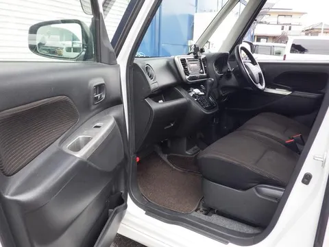 Mitsubishi eK Space Custom