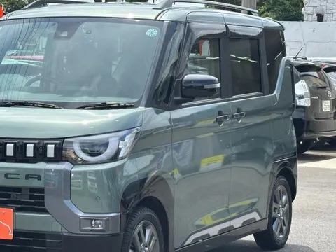 Mitsubishi Delica Mini