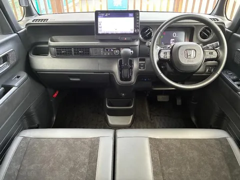 Honda N-BOX Custom