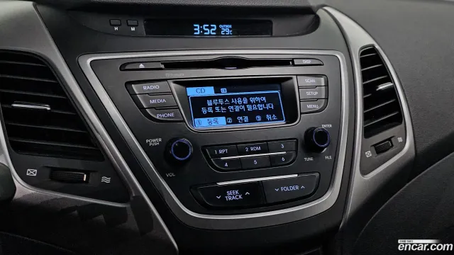 Hyundai Elantra (Avante)