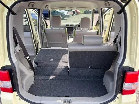Toyota Pixis Space